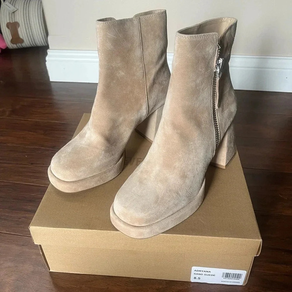 Steve Madden Tan Suede Boots-NWT- Size 8.5-party clique - Picture 1 of 13